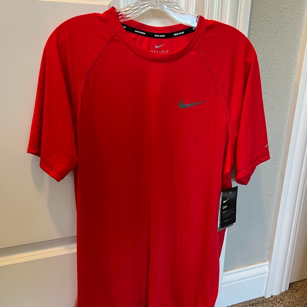 Nike Men's Bright Red Short Sleeve Tee